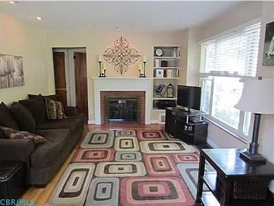 2nd image of 2757 Kensington Pl W