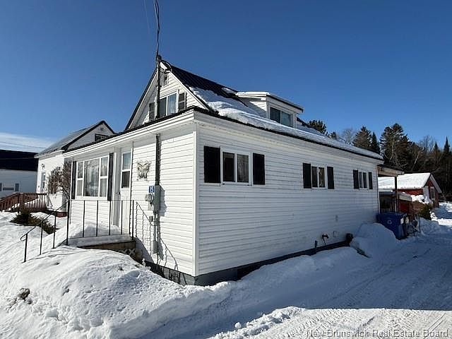 1st image of 15 Lewis Rd