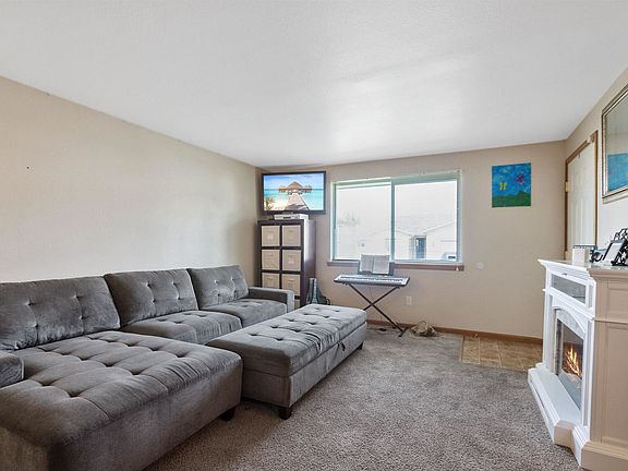 5th image of 4410 E Peak Ln