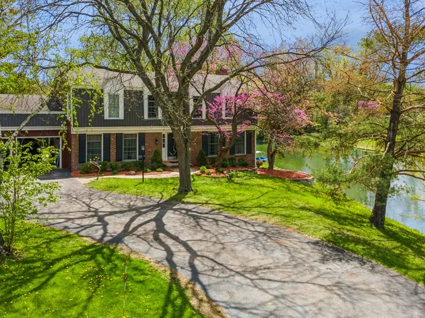 1419 E Main St, Barrington, IL 60010