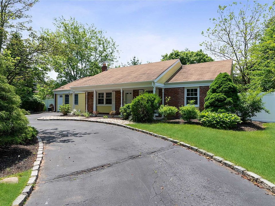 2nd image of 1372 Stony Brook Rd
