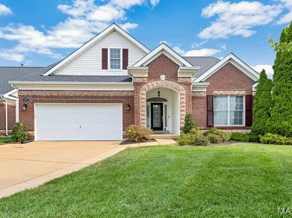12618 Jane Denny Ln, Saint Louis, MO 63128