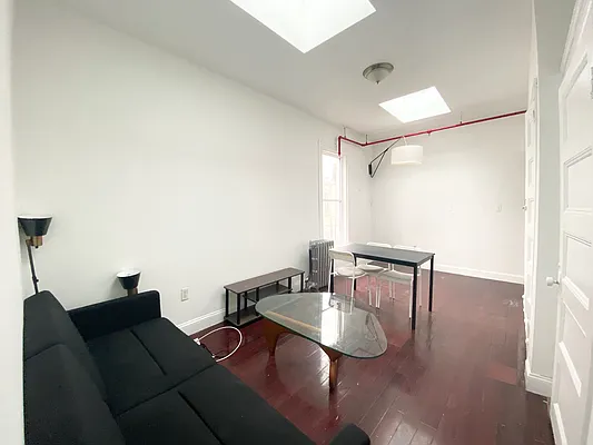 Rented by Keller Williams NYC | media 20