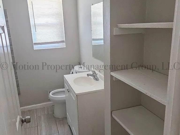 1595 Carlisle St NW — Photo 9