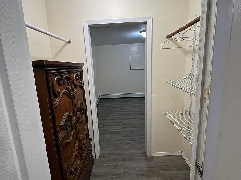 walk trough Closet