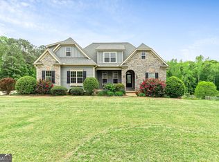 14 Hunters Overlook Dr, Senoia, GA 30276
