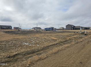 13662 Mulberry Loop NW, Williston, ND 58801