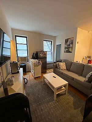 2nd image of 233 E 80th St #4