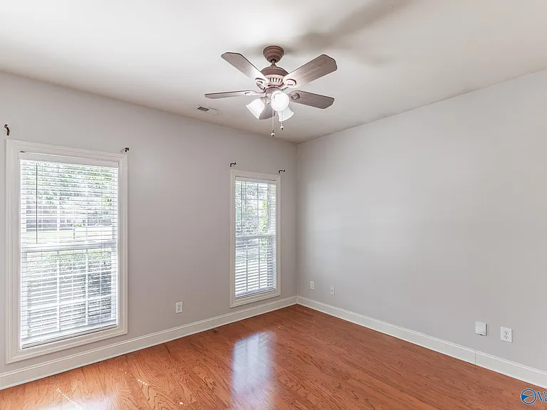 125 Monument Ln — Photo 11