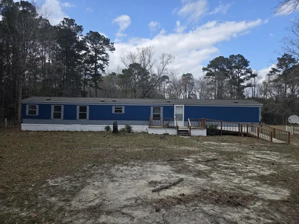 (undisclosed Address), Maple Hill, NC 28454