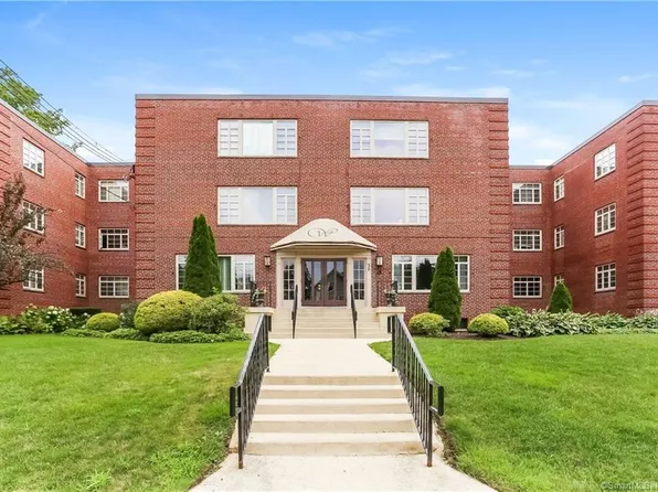 30 Outlook Avenue #105, West Hartford, CT 06119