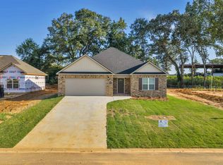 113 Early Dr, Byron, GA 31008