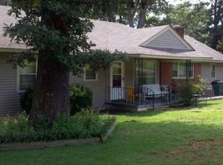 1009 Francis St, Tuscumbia, AL 35674
