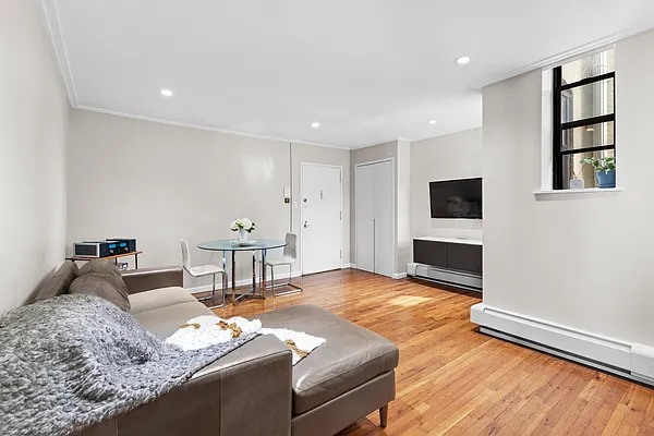 Sold by Hauseit LLC | media 2