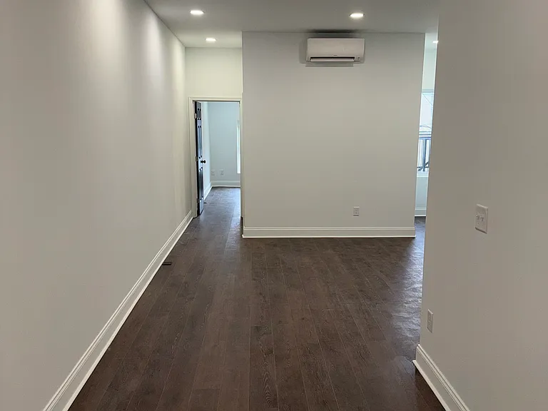 2028 Druid Hill Ave — Photo 46
