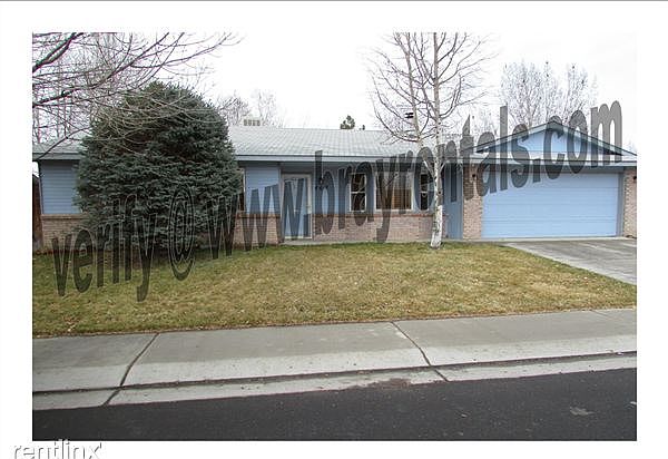 467 Pera St. front