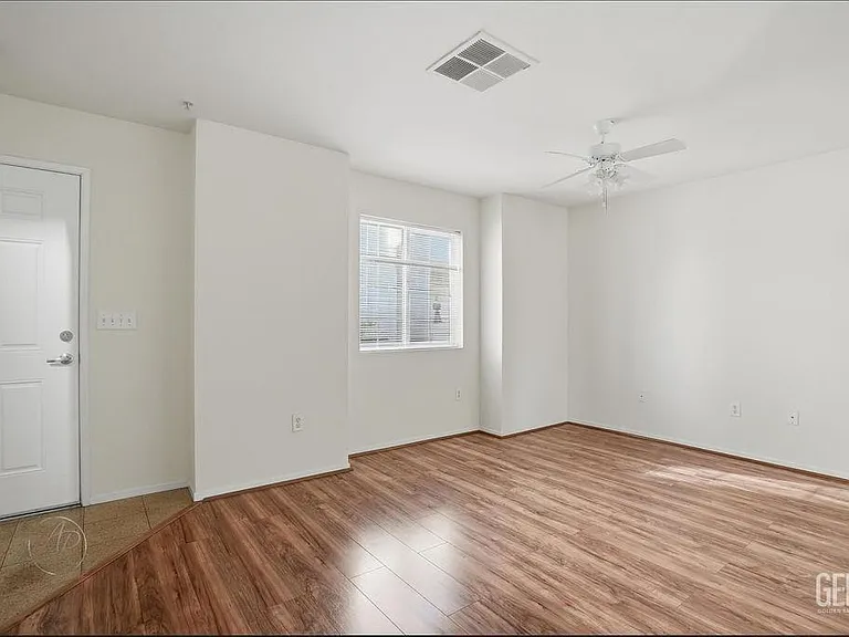 600 E Hosking Ave #10 — Photo 13