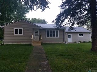 340 E Lincoln Ave, Salem, SD 57058