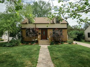 1916 Arizona Ave, Rockford, IL 61108