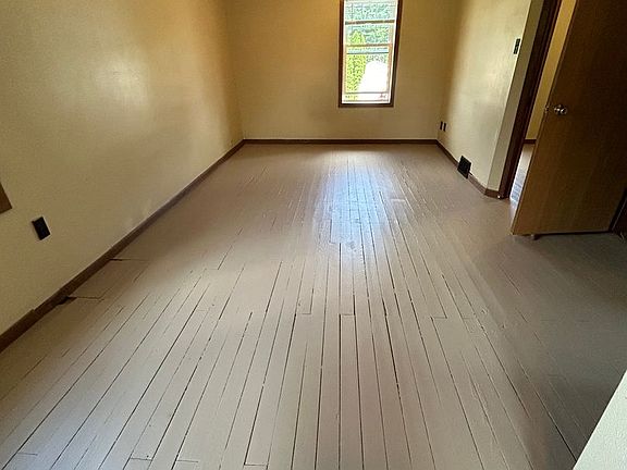 4th image of 1115 Hollister Ave #B