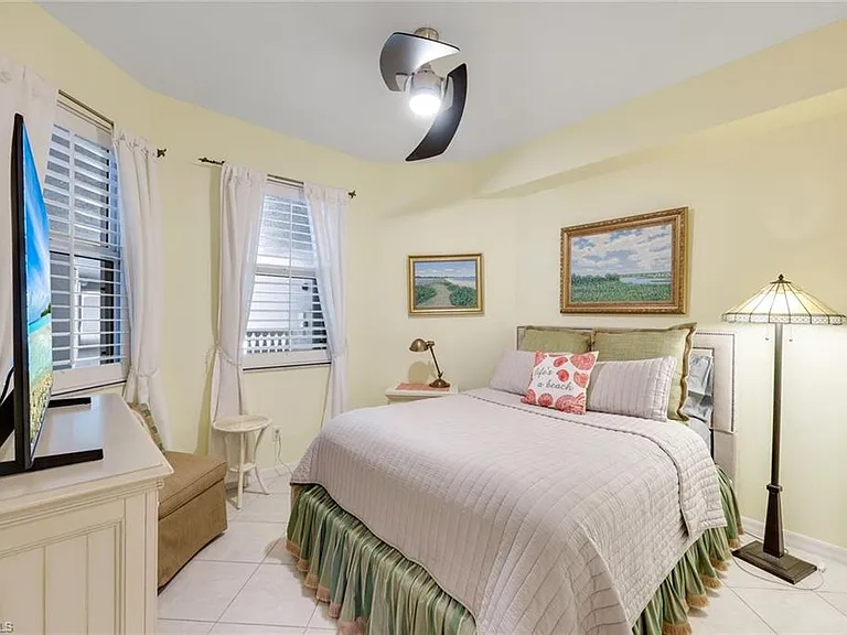 400 Flagship Dr #902 — Photo 15