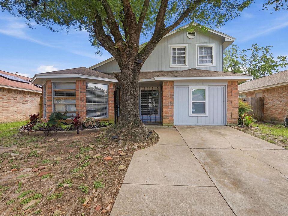 1st image of 3831 Derbyhall Dr