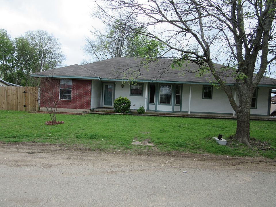 1st image of 107 E Walker Ave
