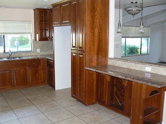 5th image of 5562 Sequoia Cir