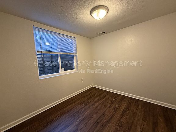 3rd image of 1582 Taft St