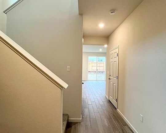5th image of 6057 Woodlands Loop