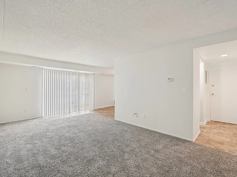Riverside Village Apartments — Photo 88