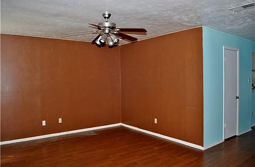 2nd image of 1904 Dartmouth St APT G1