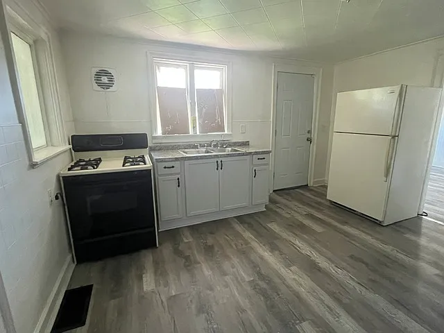 18 Syke St — Photo 3