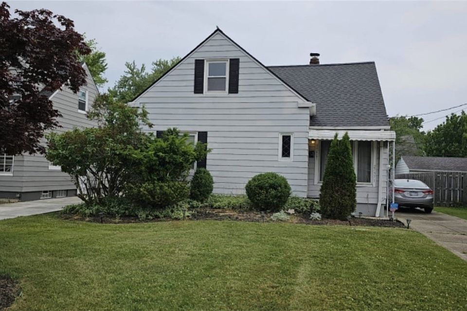 1st image of 27371 Forestview Ave