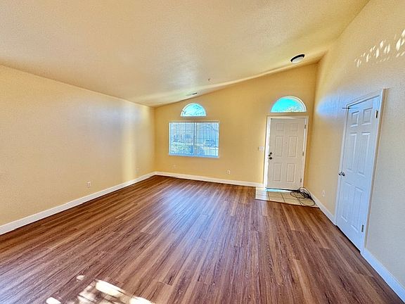 2nd image of 1077 Eagle Dr