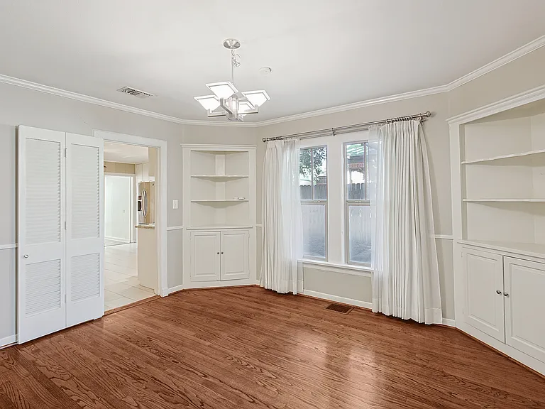 4317 Pershing Ave — Photo 7