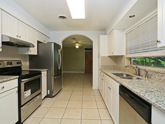 3rd image of 1707 Lando Ln