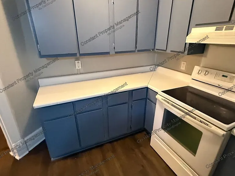 885 College St #883 — Photo 16
