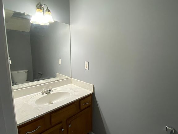 5th image of 1445 Chariot Dr