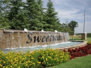 9217 Lake Way Run #18, Edmond, OK 73003