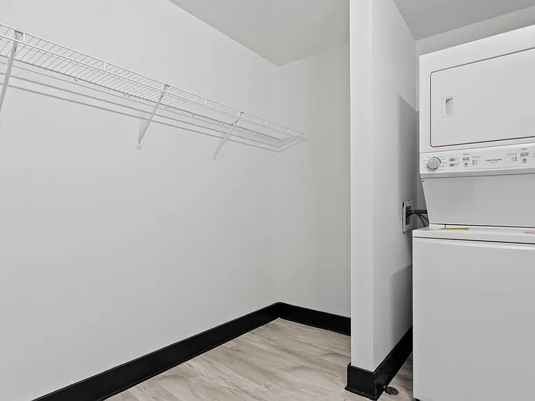 Pilot Place — Photo 15