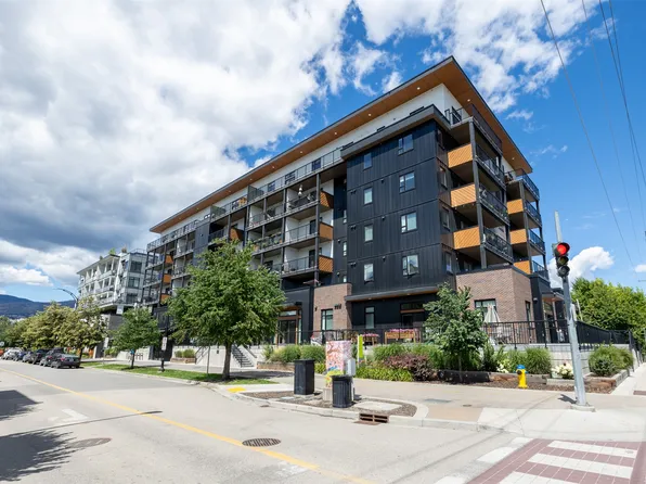 660 Cawston Ave #111, Kelowna, BC V1Y 9M1