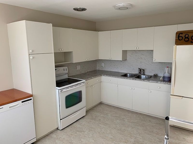 Winnipeg Apartment for rent - 3 Bedrooms — photo 6
