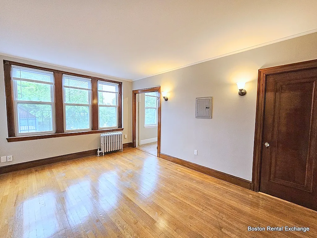 Studio, $2,200 — Photo 2