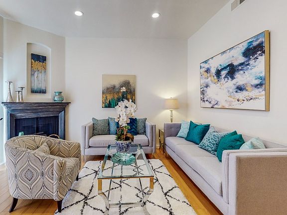 4th image of 11112 La Maida St Unit 9