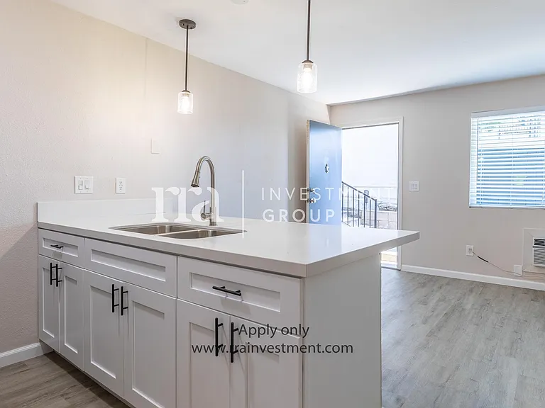 2411 Adams Ave #23 — Photo 6