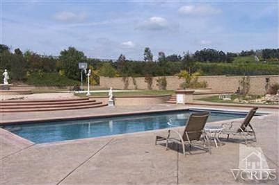 2nd image of 5449 Castillo De Rosas
