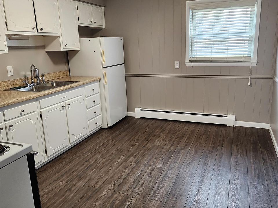 1st image of 915 E Main St APT 2