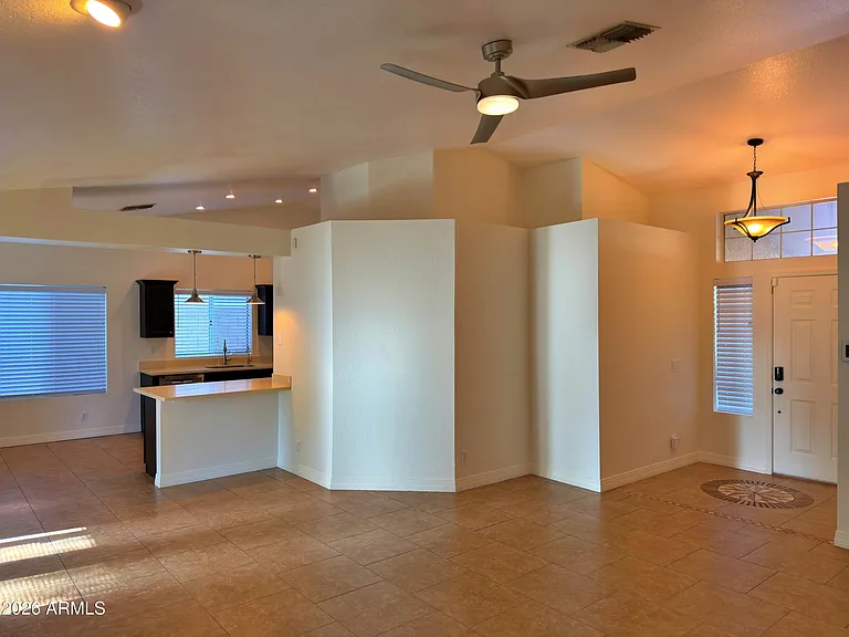 808 N Winthrop Cir — Photo 7