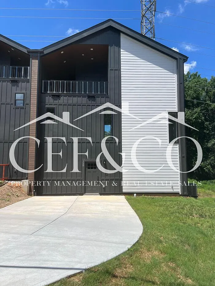 2 bed, 2.5 bath, 1450 sqft, $1,395 — Photo 1